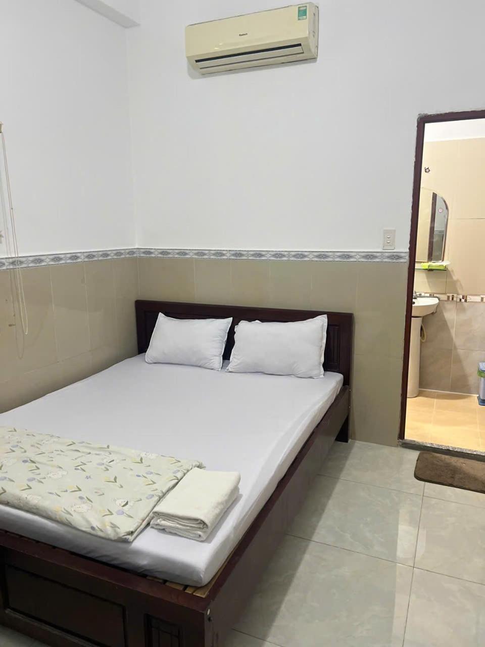 Khach San Doan Gia Aparthotel Ho Şi Min Exterior foto